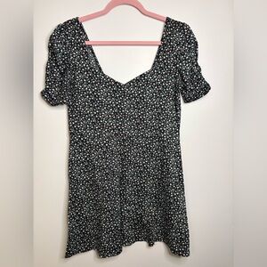Women’s divided by H&M puff sleeved floral dress